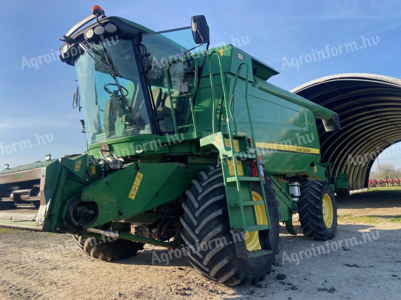 John Deere W650 kombájn adapterekkel