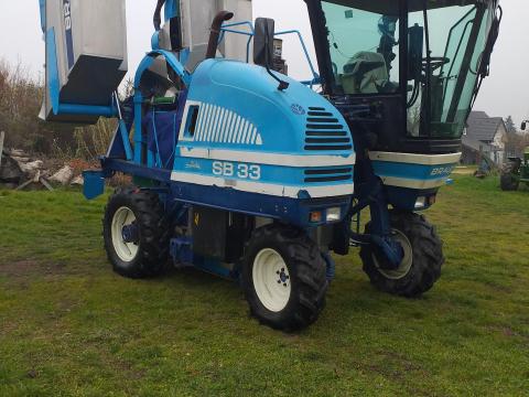 New Holland Brand Sb.33.Szüretelő kombanj New Holland Brand Sb.33.Szüretelő kombanj