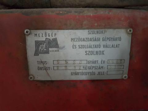 Hesston bálázó Hesston bálázó