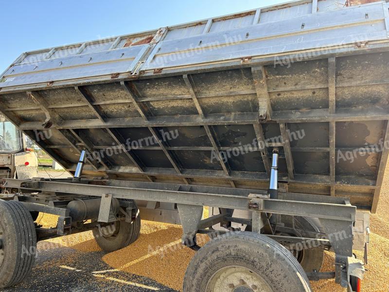 Eladó IFA HW-60-11 billenő pótkocsi kamionkerékkel