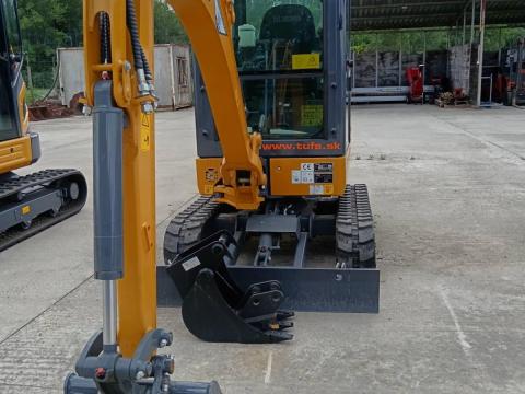 ÚJ XCMG XE20E forgókotró ÚJ XCMG XE20E forgókotró