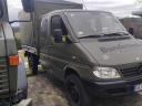 Katonai honvédségi Mercedes Sprinter 4x4