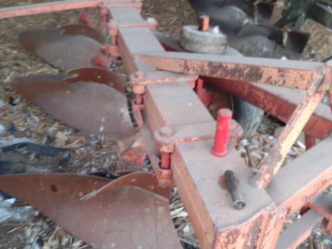 Eladó 3 fejes ekéje Eladó 3 fejes ekéje