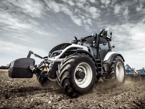 Valtra T235A traktor Valtra T235A traktor