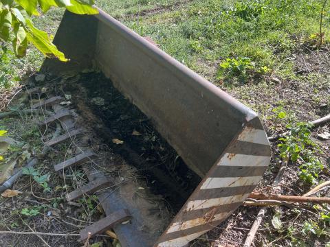 Földkanál homlokrakodóhoz Földkanál homlokrakodóhoz