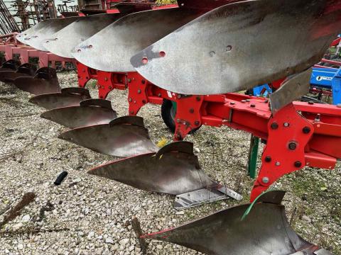 Kverneland 5 fejes váltvaforgató eke Kverneland 5 fejes váltvaforgató eke