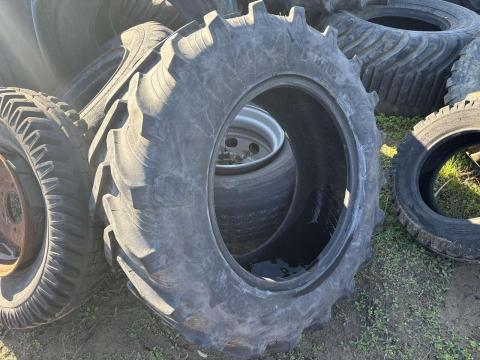 Mtz gumi Taurus 360/70 R24 13,6 R24 Mtz gumi Taurus 360/70 R24 13,6 R24