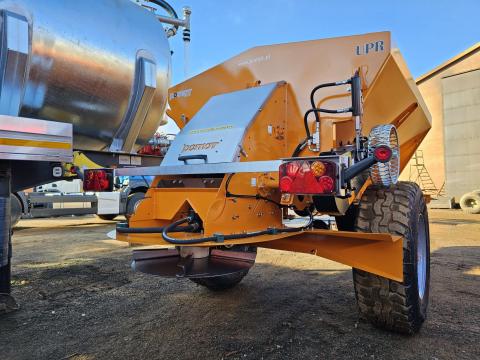 POMOT UPR 4 SÓSZÓRÓ - ROYAL TRAKTOR POMOT UPR 4 SÓSZÓRÓ - ROYAL TRAKTOR