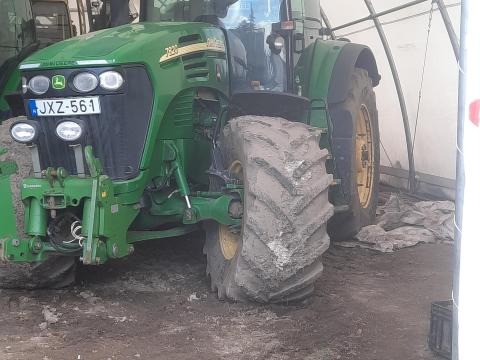 John Deere 7820 John Deere 7820
