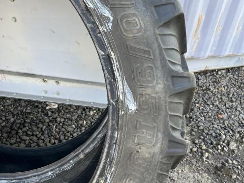 Eladó 270/95 R38 gumi Eladó 270/95 R38 gumi
