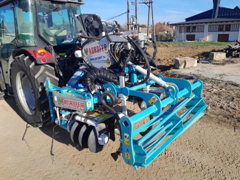 Szőlő soraljművelő Szőlő soraljművelő