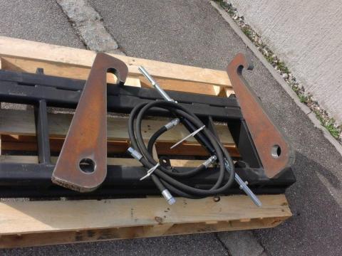 Homlokrakodó váltóadapter / gyorscsatlakozó szett 3300 kg Claas Scorpion, Kramerhez AL-ról Homlokrakodó váltóadapter / gyorscsatlakozó szett 3300 kg Claas Scorpion, Kramerhez AL-ról