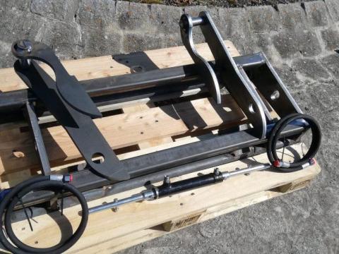 Homlokrakodó váltóadapter / gyorscsatlakozó szett 2500 kg Schaeff,  Terex,  Zeppelin,  Yanmar Homlokrakodó váltóadapter / gyorscsatlakozó szett 2500 kg Schaeff,  Terex,  Zeppelin,  Yanmar