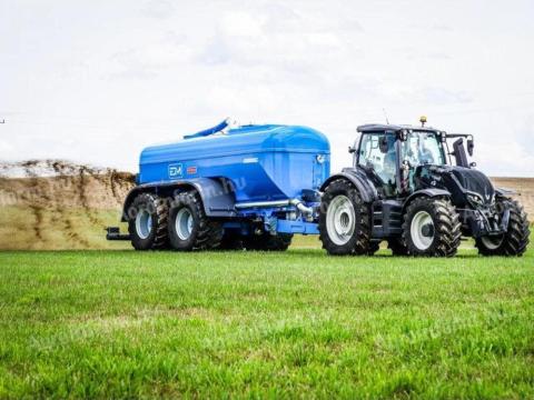 EUROMILK - BIRTUGAN tartálykocsik - ROYAL TRAKTOR EUROMILK - BIRTUGAN tartálykocsik - ROYAL TRAKTOR