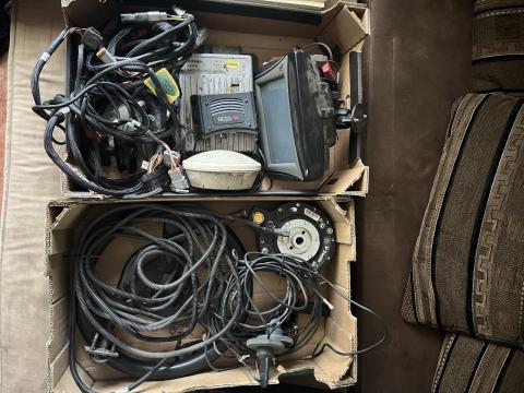 Trimble CFX-750 komplett autópilóta motoros meghajtó rendszer Trimble CFX-750 komplett autópilóta motoros meghajtó rendszer