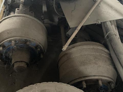 BPW híd,  MTZ ülések,  RÁBA 250 váltó és ikerkerék csavarok,  Carborobot kazán 40 és 80 kW BPW híd,  MTZ ülések,  RÁBA 250 váltó és ikerkerék csavarok,  Carborobot kazán 40 és 80 kW