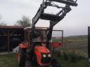 Kubota MU 4501 4*4 traktor homlok- rakodóval,  illetve bála tüskével fűthető fülkével e