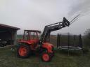 Kubota MU 4501 4*4 traktor homlok- rakodóval,  illetve bála tüskével fűthető fülkével e