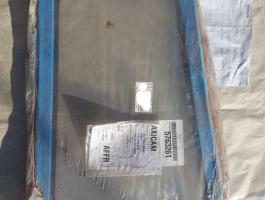 Manitou hátsó oldalsó fülkeablak gumikerettel