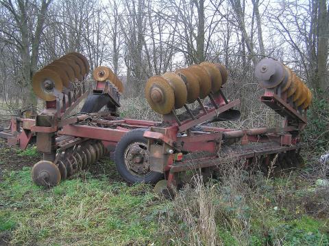Vásárolok Kühne Ih 6,2 tárcsa vagy Ih 7,2 nehéztárcsa Vásárolok Kühne Ih 6,2 tárcsa vagy Ih 7,2 nehéztárcsa
