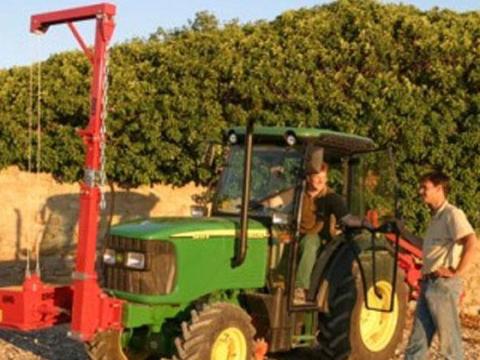 Oszlopkihúzó, tartó és csonkázó 3 pont függesztésre Oszlopkihúzó, tartó és csonkázó 3 pont függesztésre