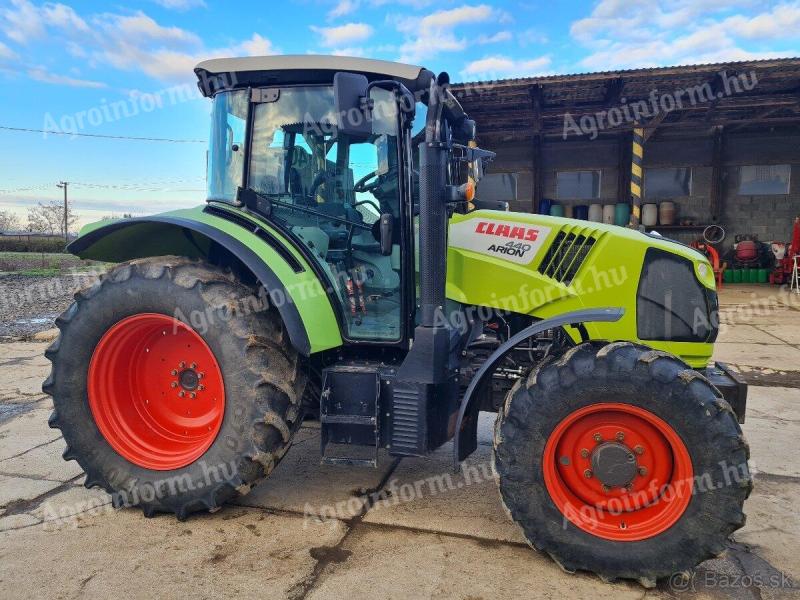 Claas Arion 440