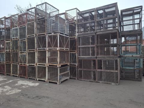 Vas konténerek eladók, 100x80 cm és 100x120 cm méretben Vas konténerek eladók, 100x80 cm és 100x120 cm méretben