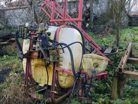 Eladó bontott 600 l Hardi Eladó bontott 600 l Hardi