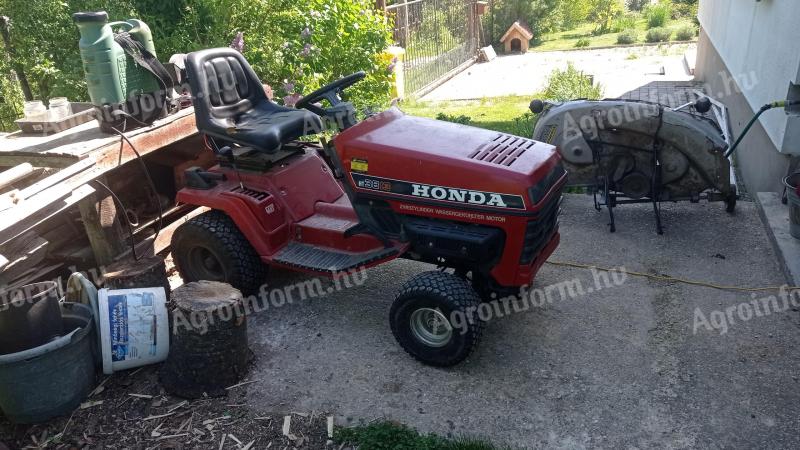 HONDA HT 3813 kerti fűnyíró traktor