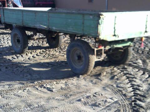 Pótkocsi,  fix platós,  4 tonnás Pótkocsi,  fix platós,  4 tonnás
