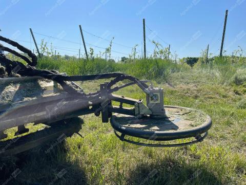 Oldalkasza (csúszótalpas,  manuális kitérés) / Disc Mower 500 Spring Oldalkasza (csúszótalpas,  manuális kitérés) / Disc Mower 500 Spring