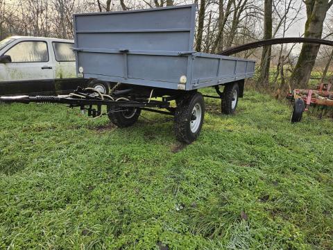 Egyedi gyártású pótkocsi eladó Egyedi gyártású pótkocsi eladó