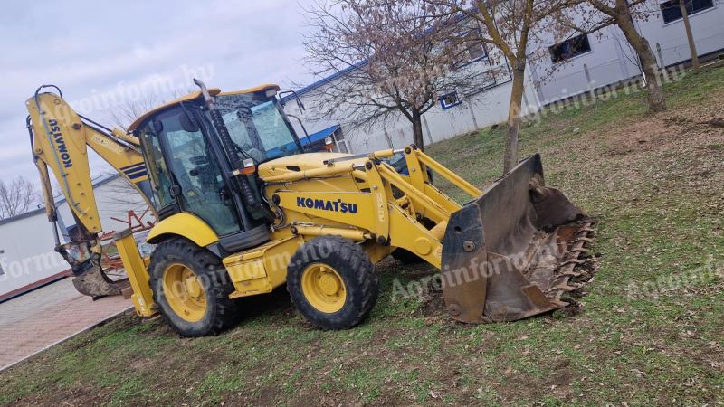 Komatsu WB93R kotrógép-rakodó kombigép