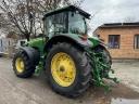 John Deere 8230