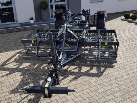 Agro-Tom félig függesztett UP 3.5 modell Agro-Tom félig függesztett UP 3.5 modell