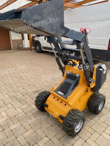 Új Briggs motoros mini homlokrakodó rakodógép 4, 2M helyett 2.090-ért