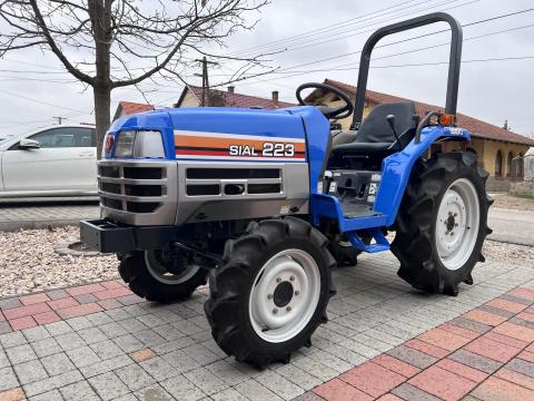 Iseki Sial TF223 japán kistraktor / traktor (Kubota,  Yanmar,  Hinomoto,  Carraro,  AGT) Iseki Sial TF223 japán kistraktor / traktor (Kubota,  Yanmar,  Hinomoto,  Carraro,  AGT)