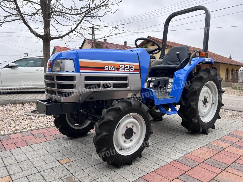 Iseki Sial TF223 japán kistraktor / traktor (Kubota,  Yanmar,  Hinomoto,  Carraro,  AGT)