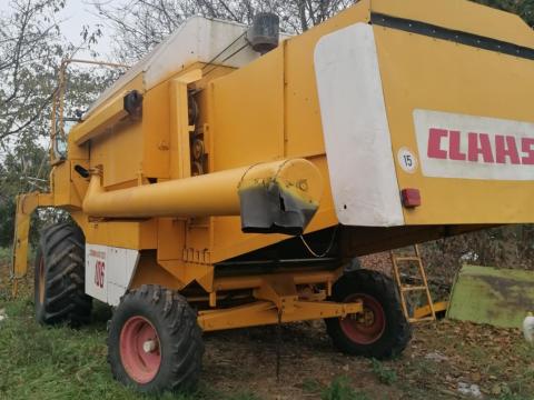 Claas Dominator 106 Claas Dominator 106