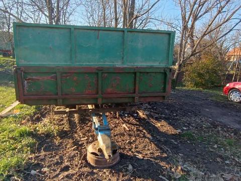 Eladó 530 cm-es billenő plató MBP 9-es pótkocsihoz Eladó 530 cm-es billenő plató MBP 9-es pótkocsihoz