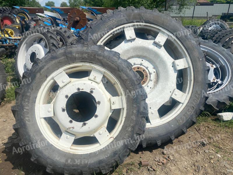 ÁPOLÓKERÉK,  MŰVELŐKERÉK garnitúra NEW HOLLAND,  FIAT,  CASE stb. 270/95R48 és 270/95R32