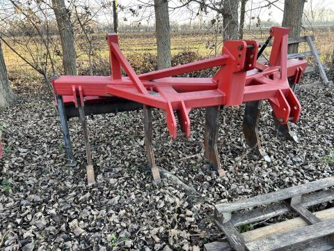 Altalaj lazító 5 késes Altalaj lazító 5 késes