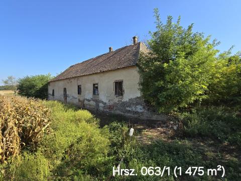 Eladó ingatlan Hévízen! Négyszög major, tulajdonostól, 1/1 tulajdoni hányaddal eladó Eladó ingatlan Hévízen! Négyszög major, tulajdonostól, 1/1 tulajdoni hányaddal eladó