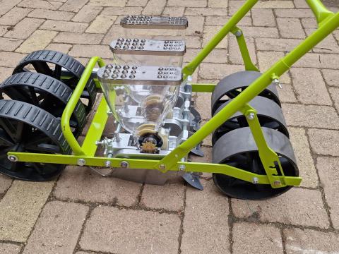 Szemenkénti magvető gép kézi 3 soros vadonat új !!! Allítható sor/tő és ültetési mélység