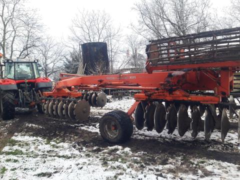 Nehéztárcsa eladó, 4 méteres munkaszélességgel, új 660 mm-es tárcsalappal