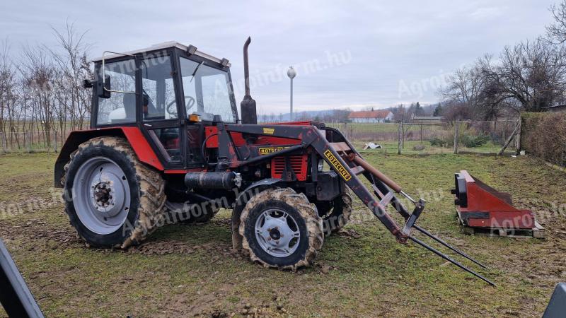 Eladó Belarus MTZ-82 traktor homlokrakodóval