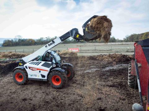 BOBCAT TL 38.70 HF AGRI új teleszkópos rakodógép a MAGTÁR Kft.-től BOBCAT TL 38.70 HF AGRI új teleszkópos rakodógép a MAGTÁR Kft.-től