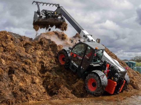 BOBCAT TL 43.80 HF AGRI ÚJ teleszkópos rakodógép a MAGTÁR Kft.-től BOBCAT TL 43.80 HF AGRI ÚJ teleszkópos rakodógép a MAGTÁR Kft.-től