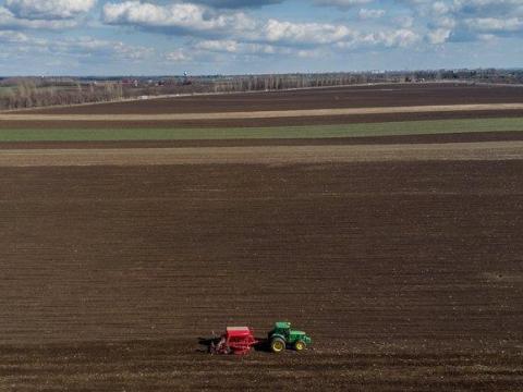 Földet,  mezőgazdasági céget vásárolnék Földet,  mezőgazdasági céget vásárolnék