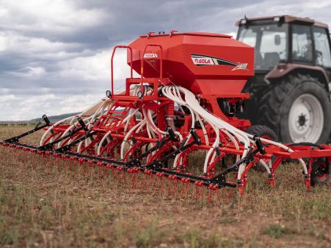 Eladó új pneumatikus SOLA ARES-P vetőgép 400/32, 450/36, 500/40, 600/40, 600/48, 700/48, 720/58 Eladó új pneumatikus SOLA ARES-P vetőgép 400/32, 450/36, 500/40, 600/40, 600/48, 700/48, 720/58